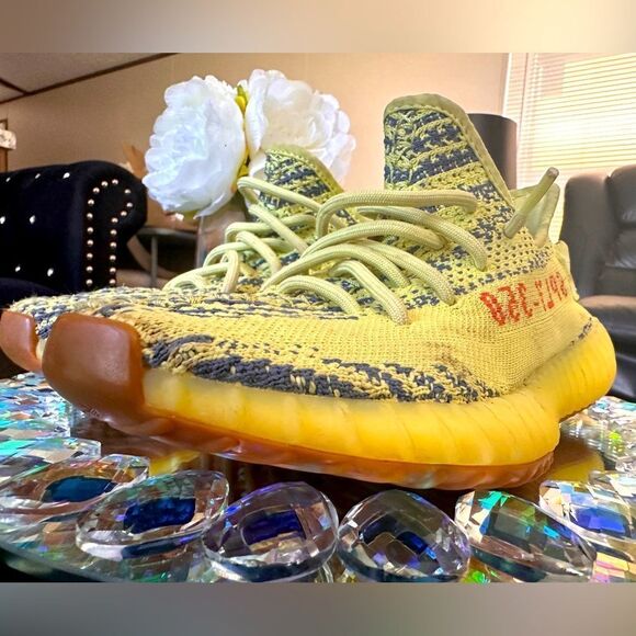 Adidas Yeezy Boost 350 V2 Semi Frozen Yellow - Size 4 Junior (Women's 5.5) - Picture 4 of 16